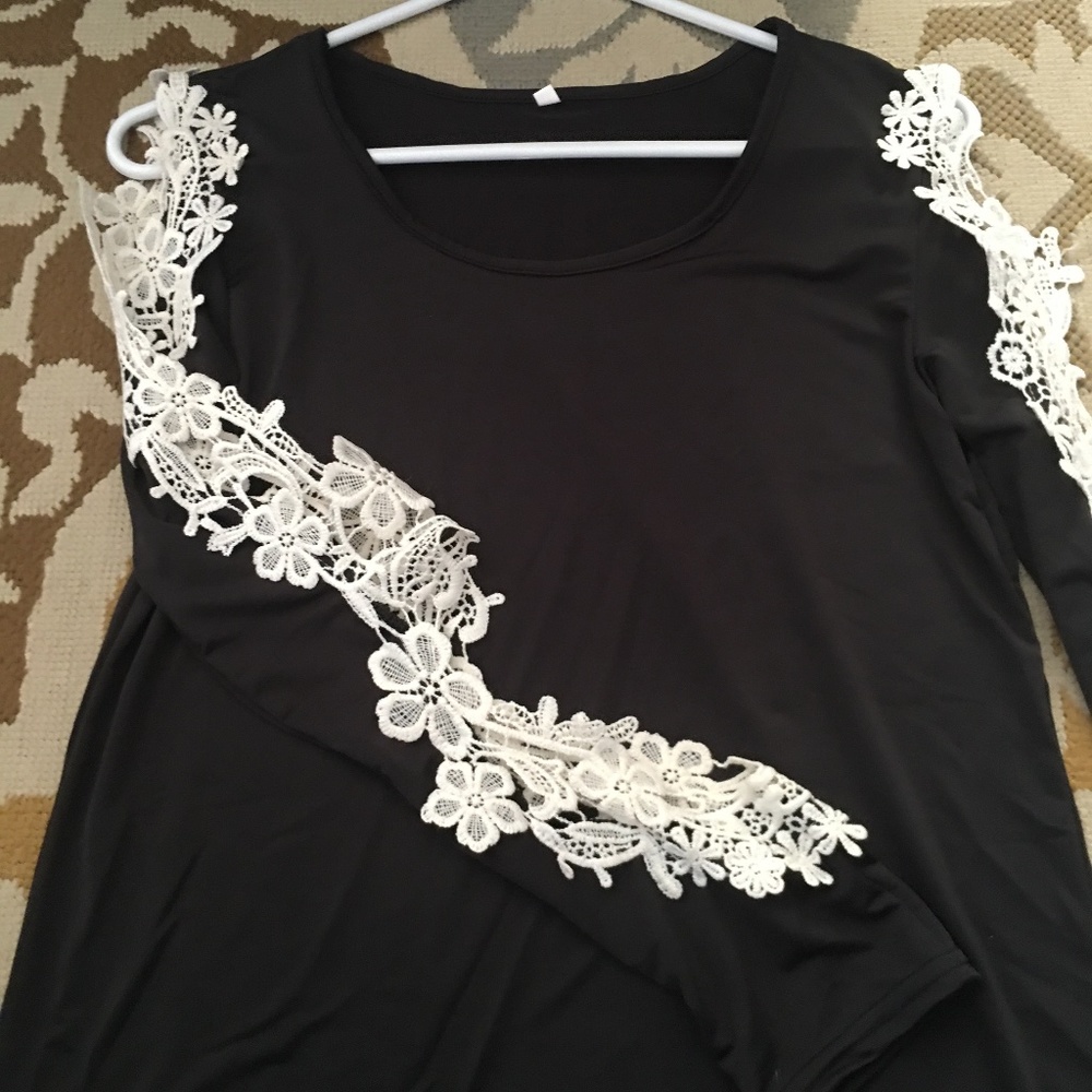 Cold shoulder/arm top